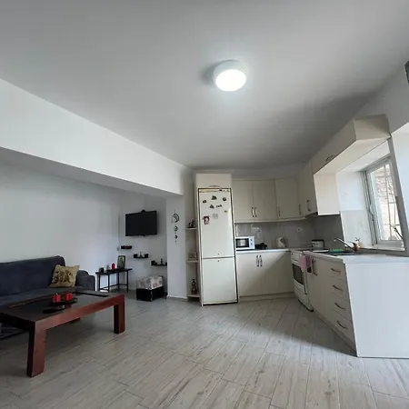 Apartment Place Near The *