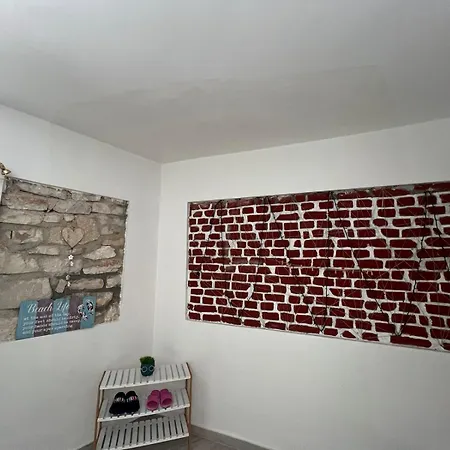 Apartment Place Near The *